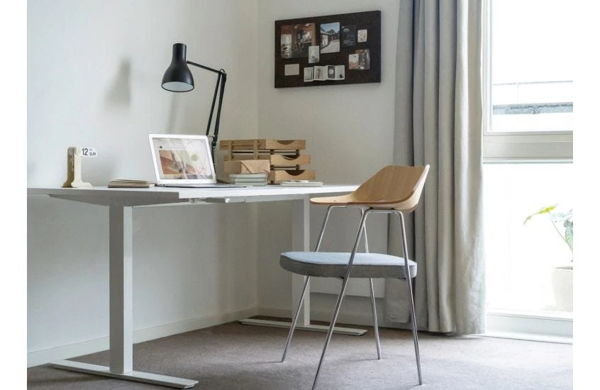 Case 675 Chair 3 Case 675 Chair