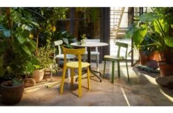 Vitra Belleville Round Table White Top Deep Black Base