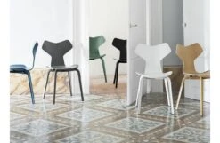 Fritz Hansen Grand Prix Chair -Vitra || Muuto Sales grand prix 3