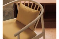 Reprise Chair -Vitra || Muuto Sales l.ercolani repise chair lifestyle 3