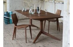 Light Extending Dining Table -Vitra || Muuto Sales l i light extending lifestyle 2