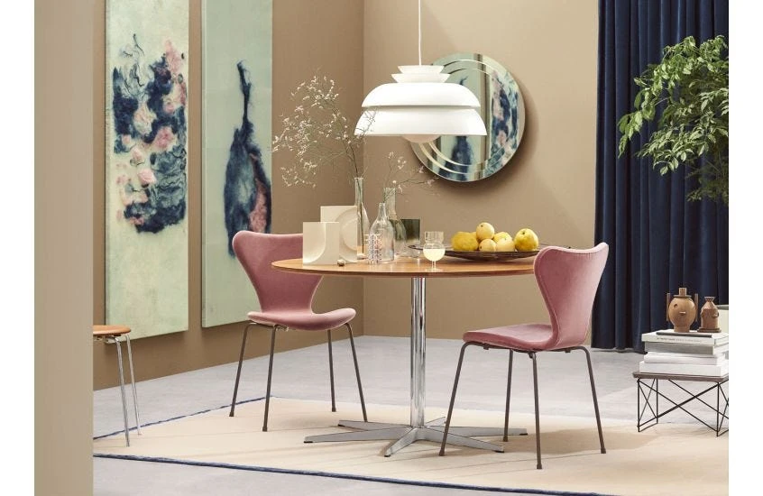 Fritz Hansen Series 7 Chair In Upholstered Velvet 3 Fritz Hansen Series 7 Chair In Upholstered Velvet