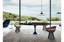 Saarinen Dining Table With Black Base